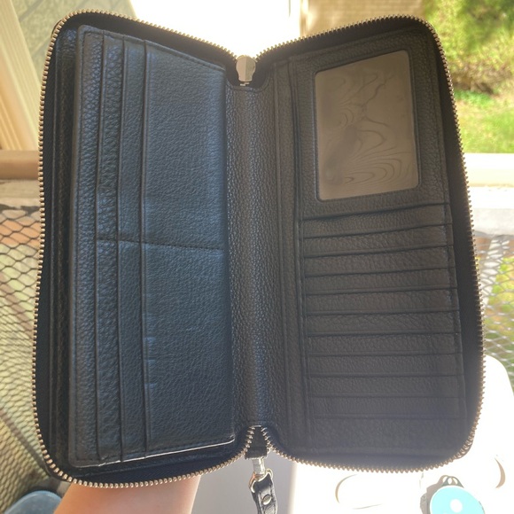 Michael Kors Black Pebbled Leather Large Zipper Wallet Wristlet Silver Hardware - Picture 5 of 17